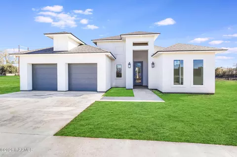 107 Cypress Lake Dr, Youngsville, LA 70592