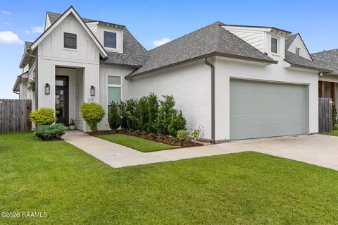 215 Timber Mill St, Lafayette, LA 70508