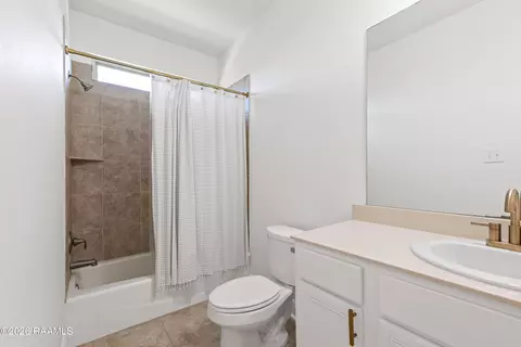 Bath - 102 Stonehurst Dr, Youngsville, LA 70592 photo 3 of 6