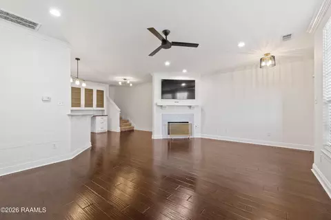Living - 102 Stonehurst Dr, Youngsville, LA 70592 photo 2 of 3