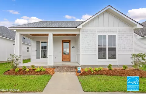 108 Harbourside Dr, Youngsville, LA 70592