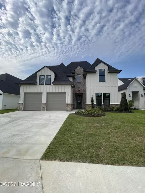 127 Cape Town Ave, Youngsville, LA 70592