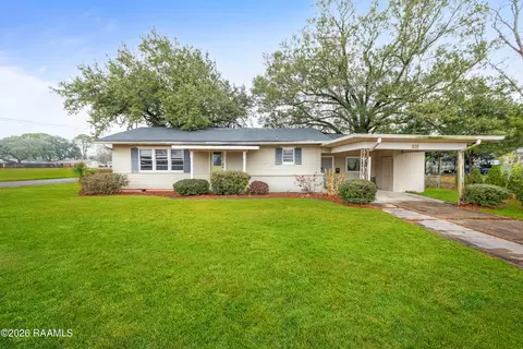 416 W Saint Paul St, Abbeville, LA 70510