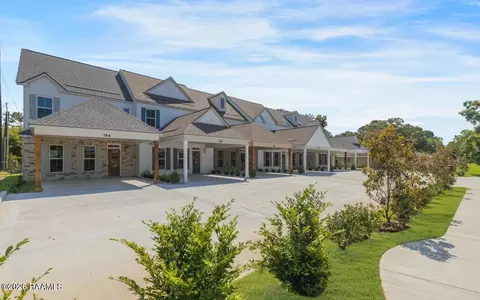 188 Emerite Dr, Lafayette, LA 70506