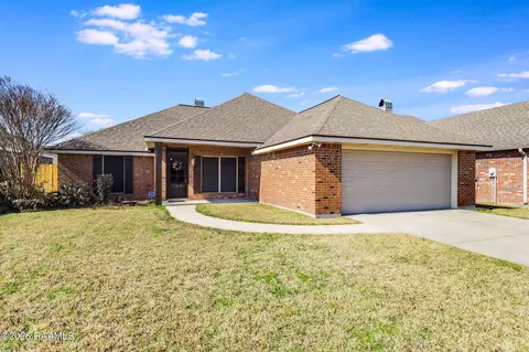 109 Cadet Ln, Lafayette, LA 70506
