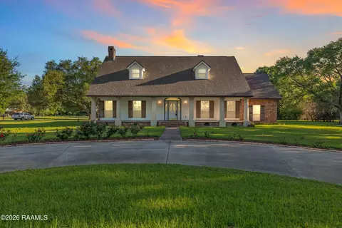 1110 Mardi Gras Rd, Carencro, LA 70520