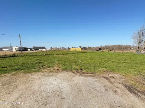 1009 Cheneau Rd, Kaplan, LA 70548
