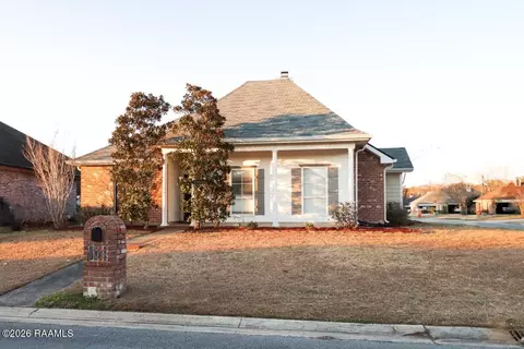 106 Doe Ln, Broussard, LA 70518