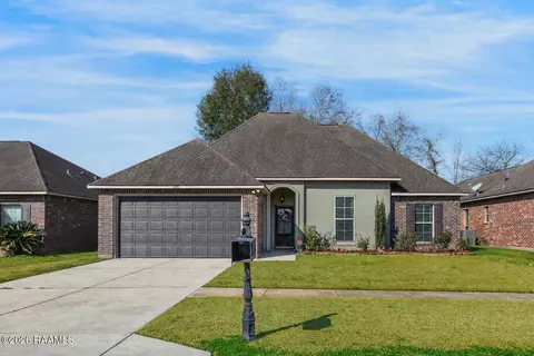 105 Endicott Dr, Carencro, LA 70520