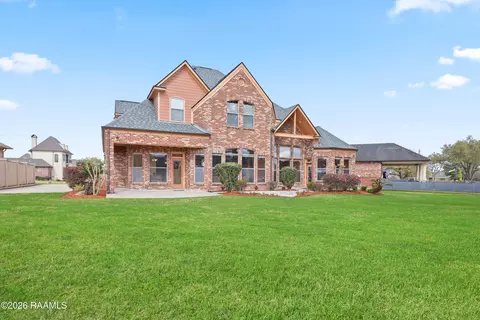 Exterior - 106 Augusta Dr, Broussard, LA 70518 photo 2 of 4