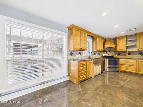 Kitchen - 312 S Fieldspan Rd, Scott, LA 70583 photo 5 of 7
