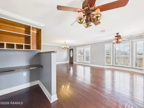 Living - 312 S Fieldspan Rd, Scott, LA 70583 photo 4 of 5