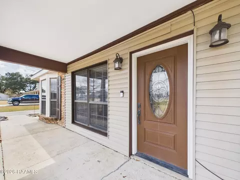 Exterior - 312 S Fieldspan Rd, Scott, LA 70583 photo 3 of 17