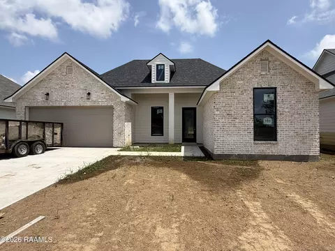 105 Fountain Meadow Dr, Broussard, LA 70518