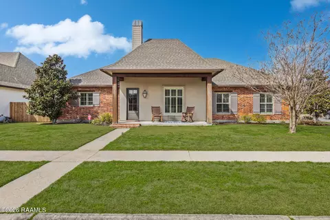 100 Fernridge Dr, Lafayette, LA 70508