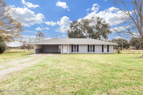 2208 Segura Rd, New Iberia, LA 70560