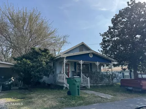 515 W 8th St, Crowley, LA 70526