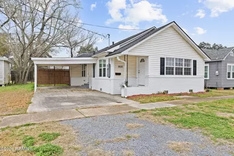 1602 Charity St, Abbeville, LA 70510