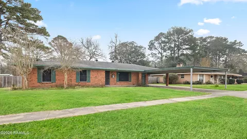 109 Thomas Nolan Dr, Lafayette, LA 70508