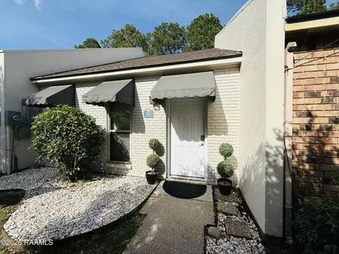 205 Long Plantation Blvd #J, Lafayette, LA 70508