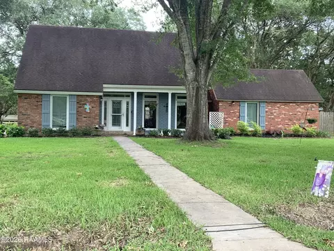 112 Heritage Dr, Youngsville, LA 70592
