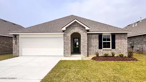 133 Lake Ridge Dr, Broussard, LA 70518