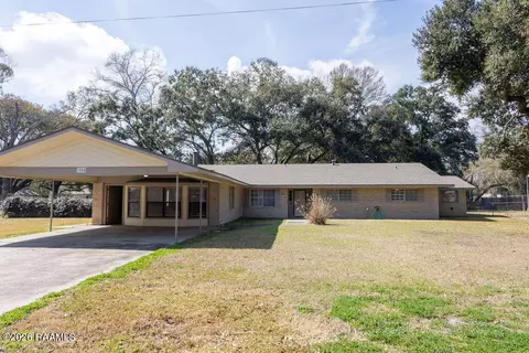 1058 S Berwick Ave, Basile, LA 70515