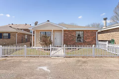 109 St Pius Pl, Youngsville, LA 70592