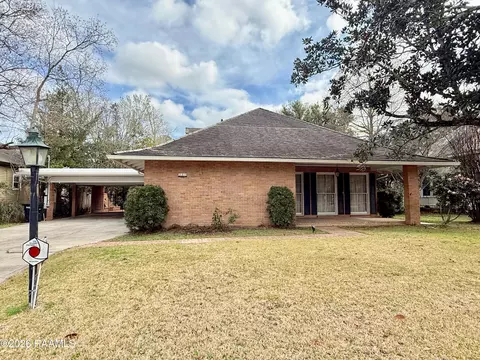 320 Duperier Ave, New Iberia, LA 70563