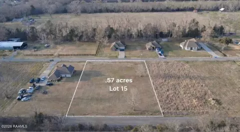 9 Grey Oaks Dr, Arnaudville, LA 70512