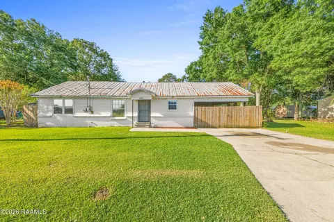 600 E Jane St, Abbeville, LA 70510