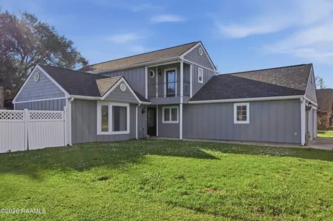 420 Rosemount Dr, New Iberia, LA 70560