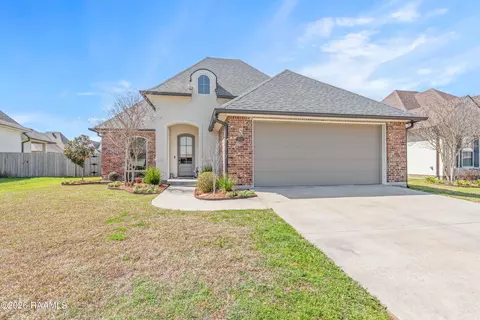 612 Easy Rock Landing Dr, Broussard, LA 70518