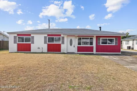 208 Palms Dr, Lafayette, LA 70503