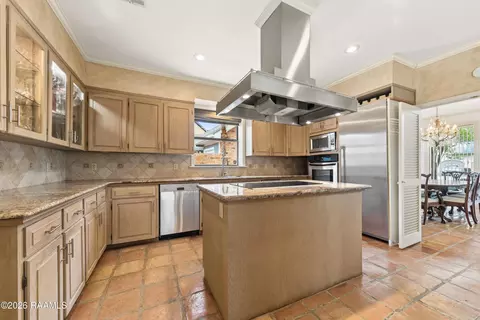 Kitchen - 404 Comanche Dr, Lafayette, LA 70503 photo 2 of 6