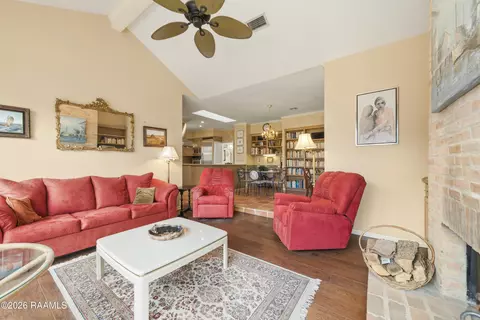 Living - 404 Comanche Dr, Lafayette, LA 70503 photo 7 of 7