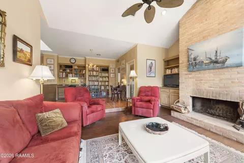 Living - 404 Comanche Dr, Lafayette, LA 70503 photo 6 of 7