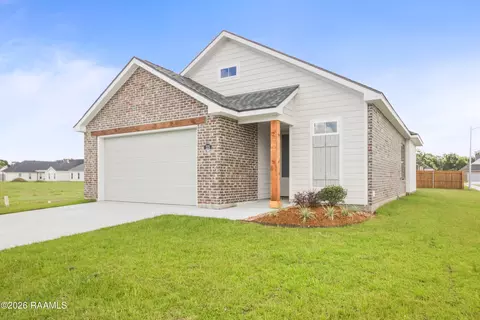 115 Blushing Groom Dr, Carencro, LA 70520