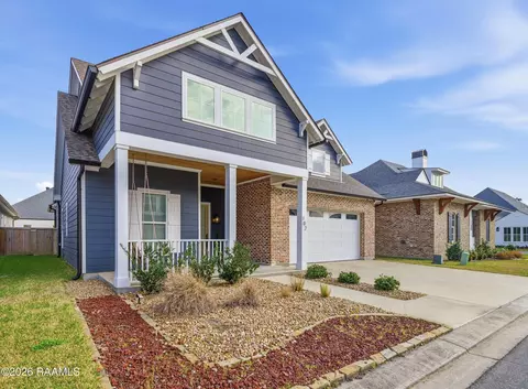 102 Harvest Creek Ln, Lafayette, LA 70508