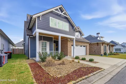 102 Harvest Creek Ln, Lafayette, LA 70508
