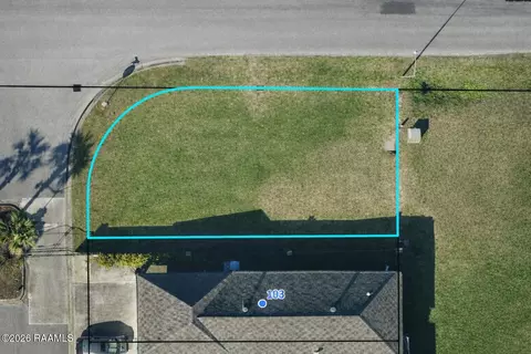 101 Floridian Ln, Lafayette, LA 70506
