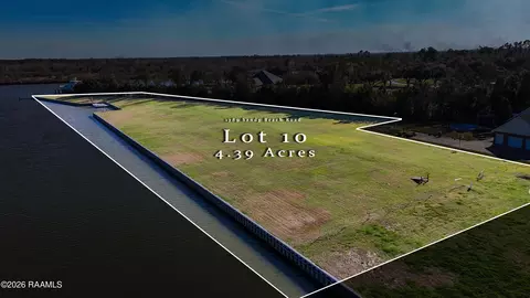 1789 Sandy Beach Rd, Houma, LA 70360