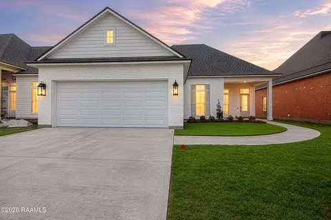 208 Big Lake Run, Youngsville, LA 70592