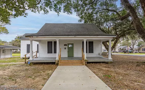 427 E 10th St, Crowley, LA 70526