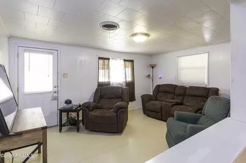 Living - 3230 Amerada Rd, Kaplan, LA 70548 photo 1 of 1