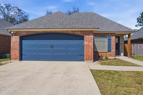 214 Milton Ests, Youngsville, LA 70592