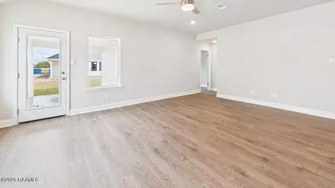 Living - 206 Cypress Falls Dr, Broussard, LA 70518 photo 3 of 3