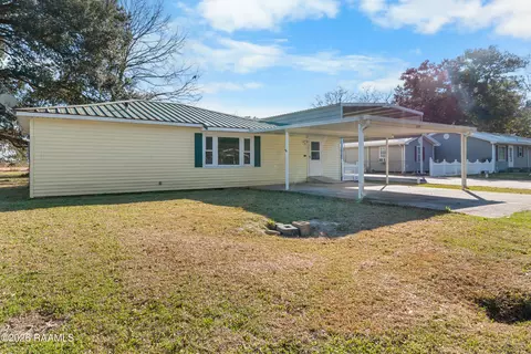 186 Sherry St, Eunice, LA 70535