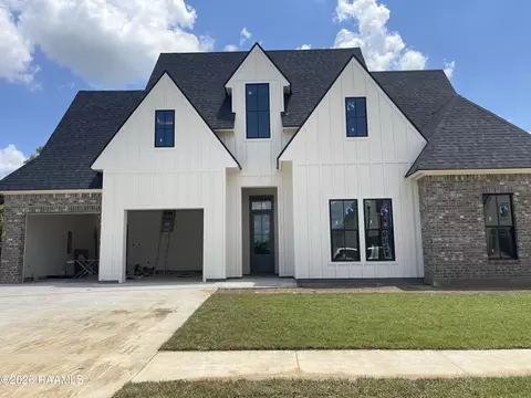 309 Cliffside Dr, Youngsville, LA 70592