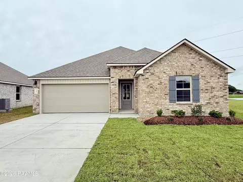 110 Eagle Heights Dr, Duson, LA 70529